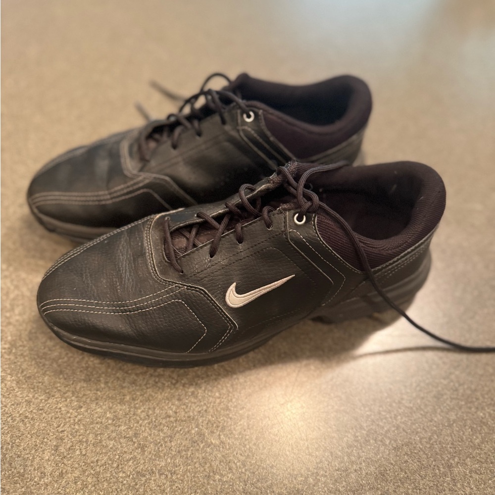 Nike Men's Black Golf Shoes size 8